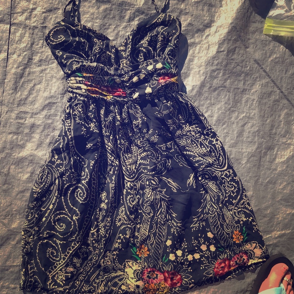 Sundress “staring at stars”